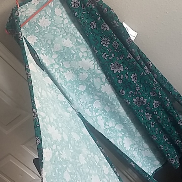 Lularoe - Picture 3 of 5